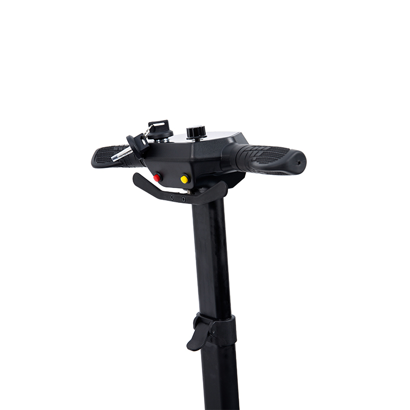 YL-211 4-kołowa turystyczna hulajnoga elektryczna dla seniorów z reflektorem LED i koszykiem