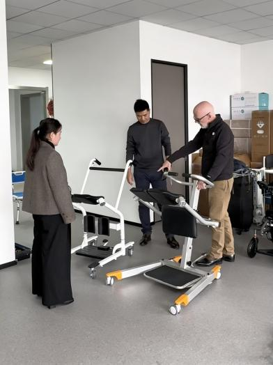 Australijski klient ponownie odwiedza i potwierdza powtórne zamówienie na miejscu, wspierając możliwości HEINSY